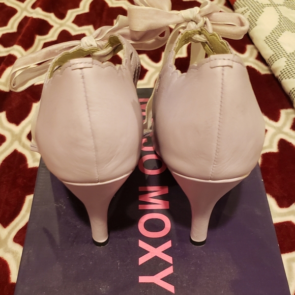 Women's Lavender Shoes - Picture 3 of 3